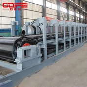 Schwerer Futterautomat mit Schürze